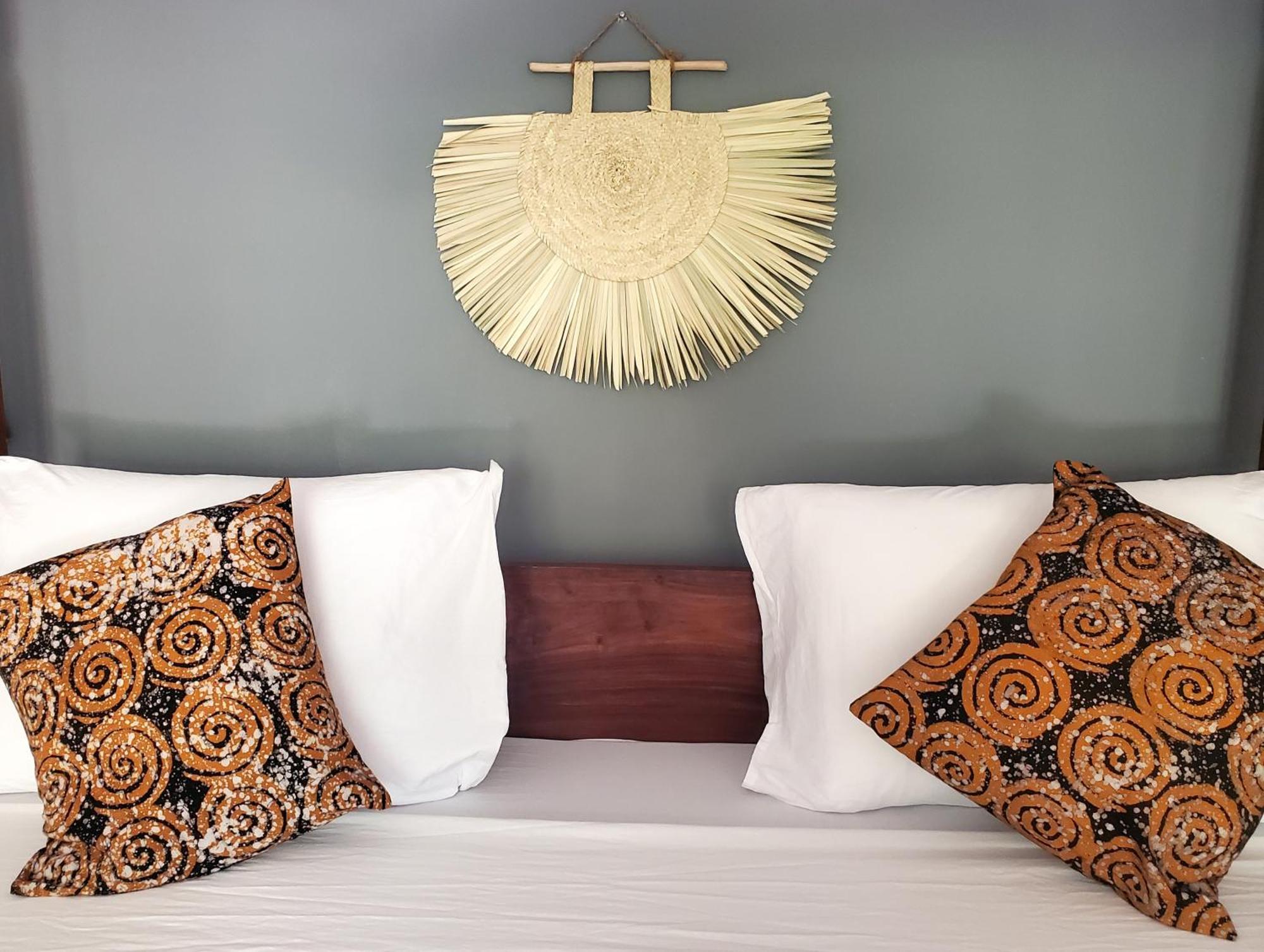Promised Land Hotel 3*